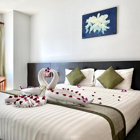Apk Resort Patong Exterior foto