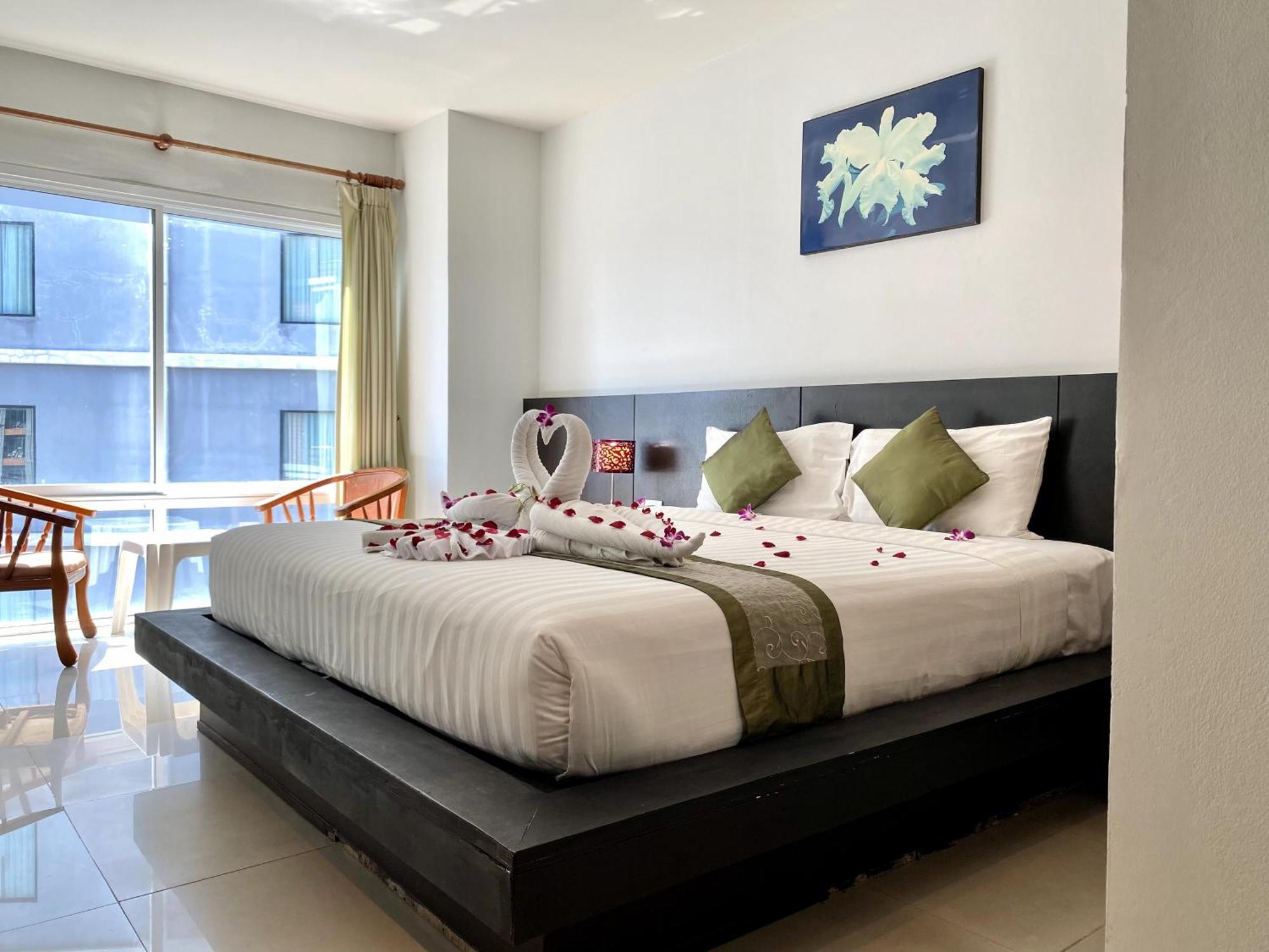 Apk Resort Patong Exterior foto