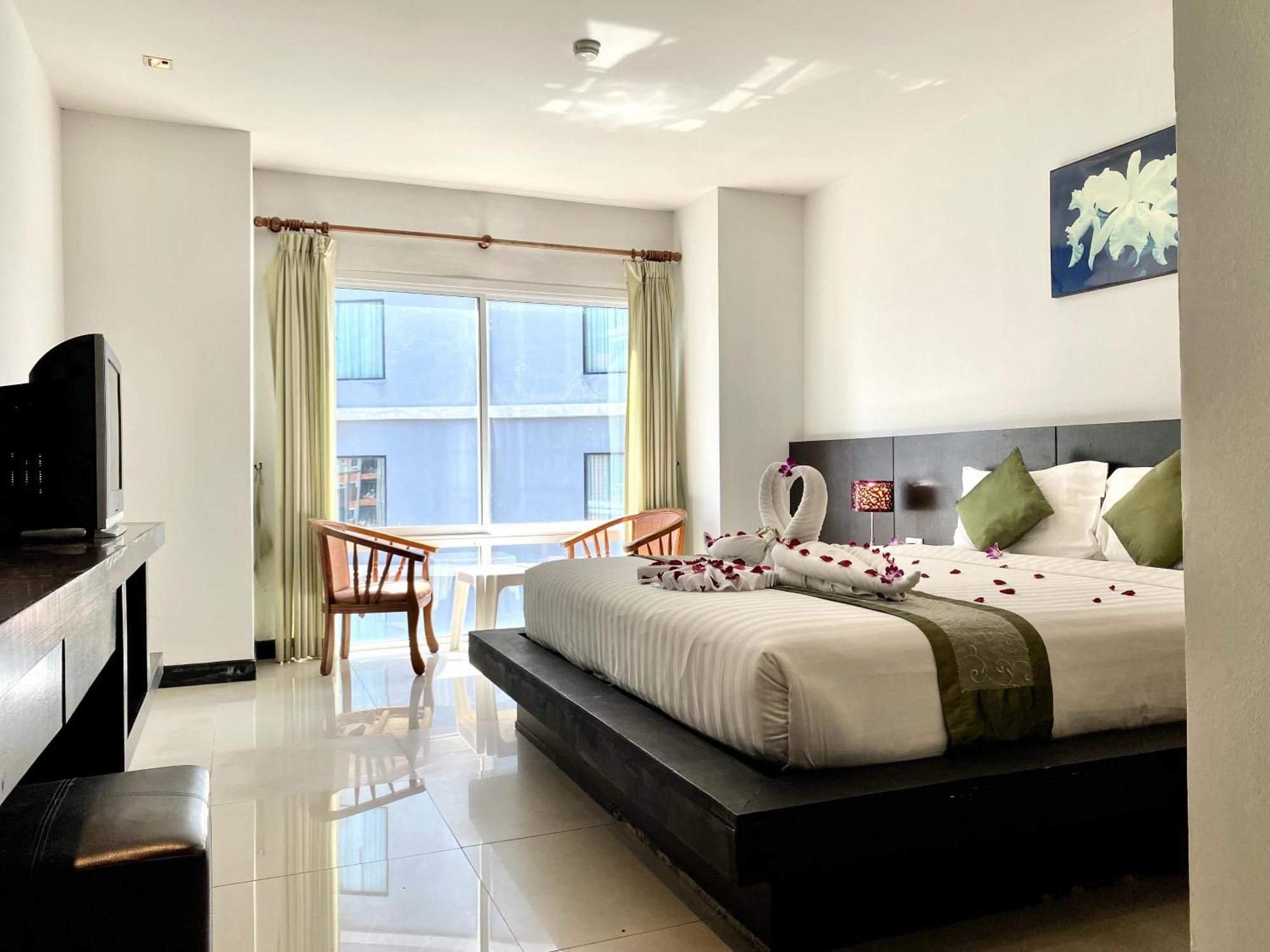 Apk Resort Patong Exterior foto